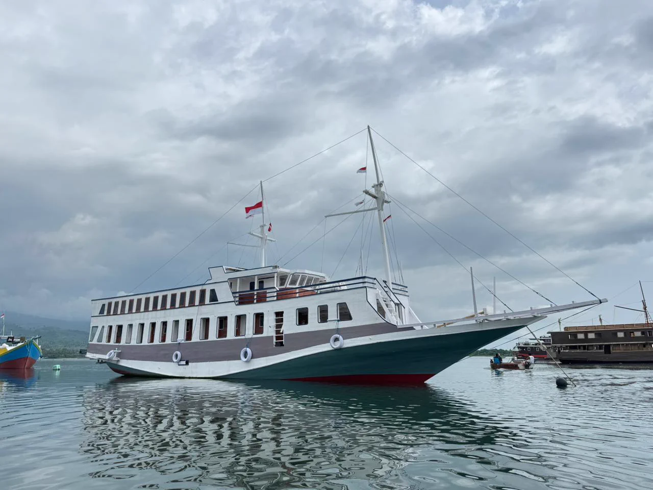 Open Trip Labuan Bajo ke Lombok, KLM Nur Amira, 4 Hari 3 Malam - Foto Perjalanan 2